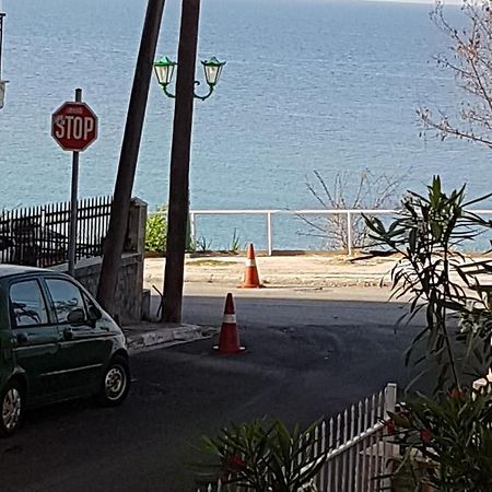 Grcka-Reni Greece Beach 2 Nea Kallikrateia Bagian luar foto